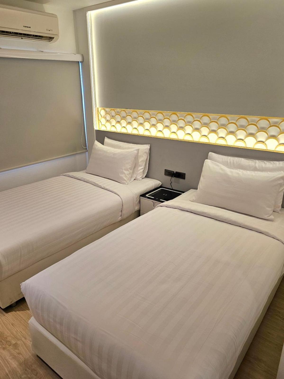 Arawana Express Sukhumvit 22 Aparthotel Bangkok Bagian luar foto