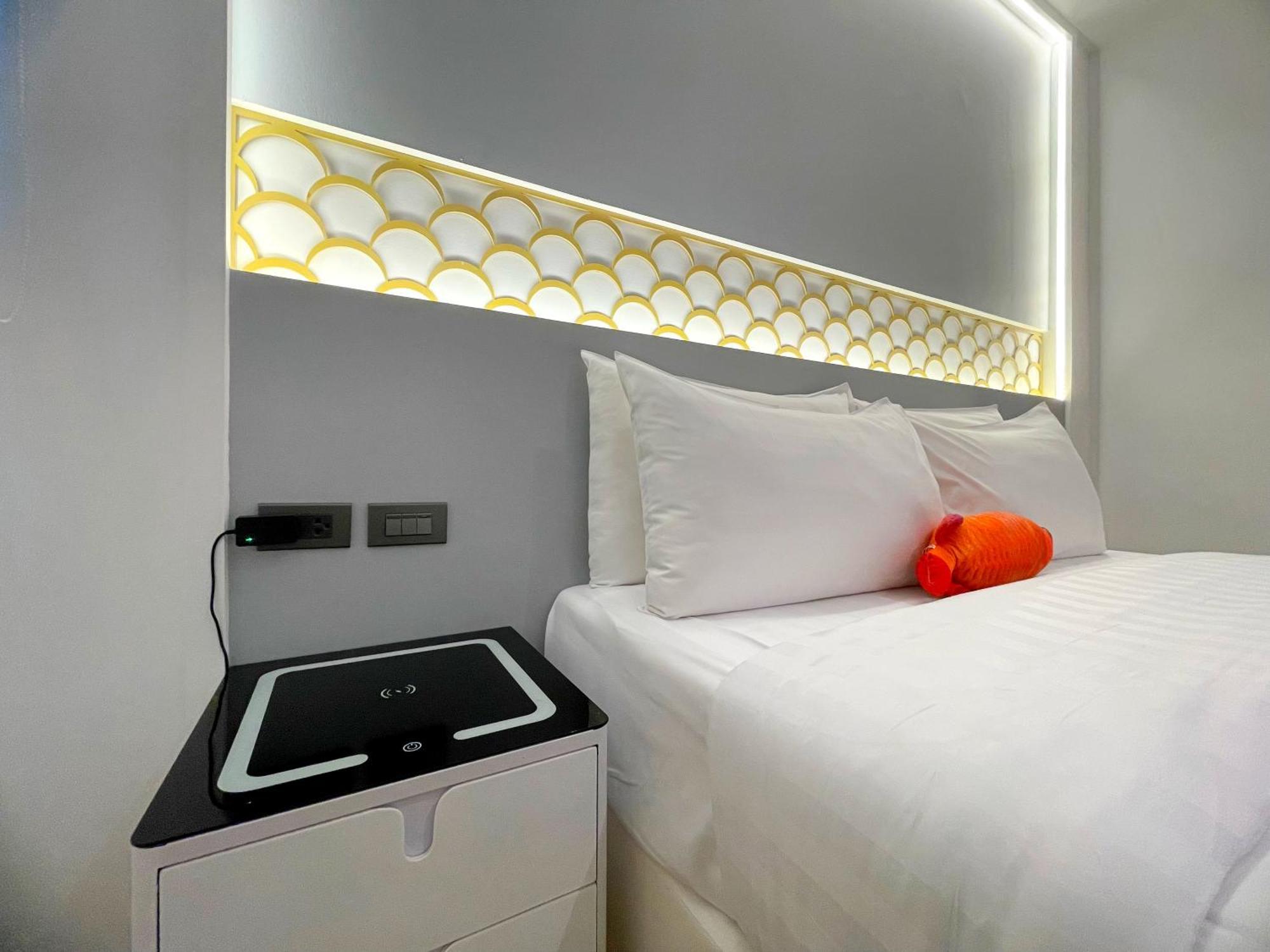 Arawana Express Sukhumvit 22 Aparthotel Bangkok Bagian luar foto