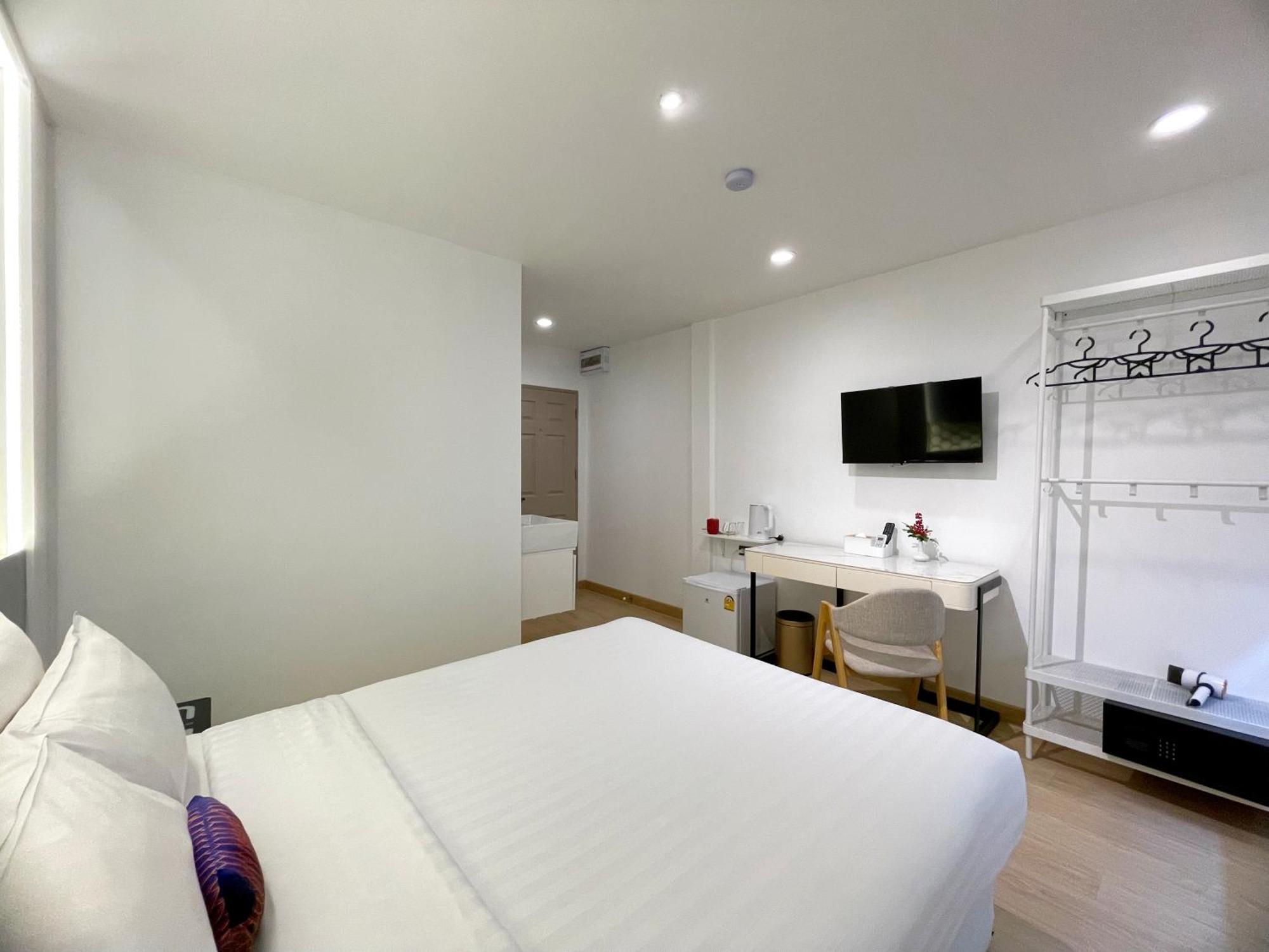 Arawana Express Sukhumvit 22 Aparthotel Bangkok Bagian luar foto