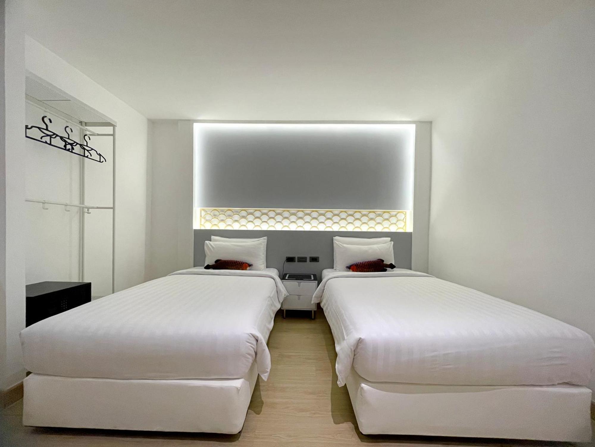 Arawana Express Sukhumvit 22 Aparthotel Bangkok Bagian luar foto