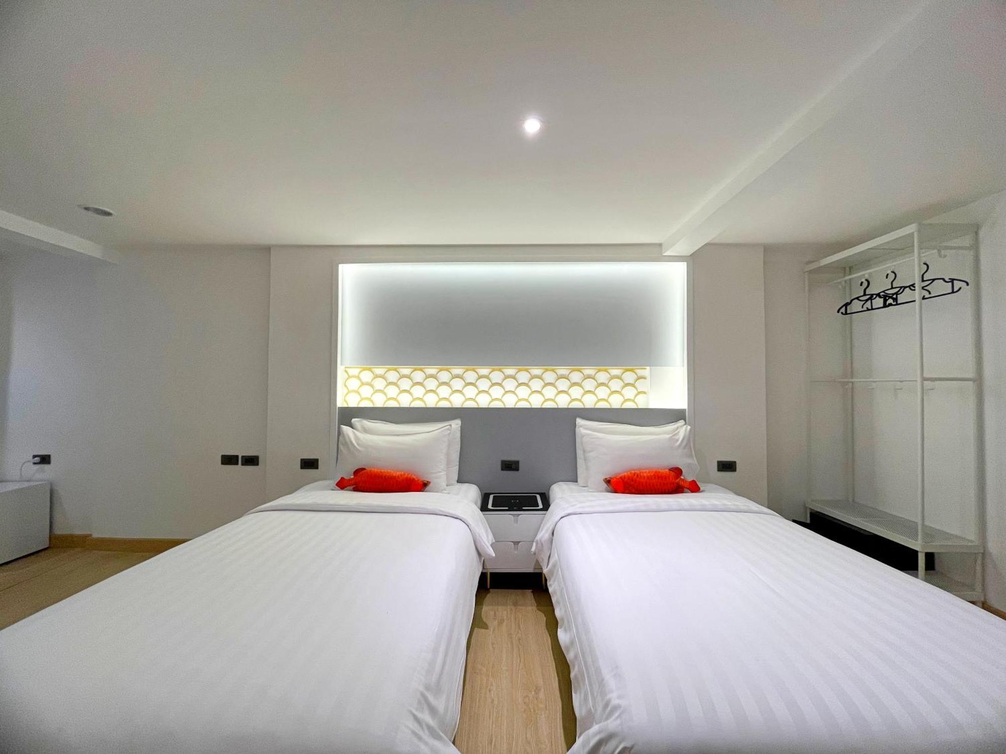 Arawana Express Sukhumvit 22 Aparthotel Bangkok Bagian luar foto