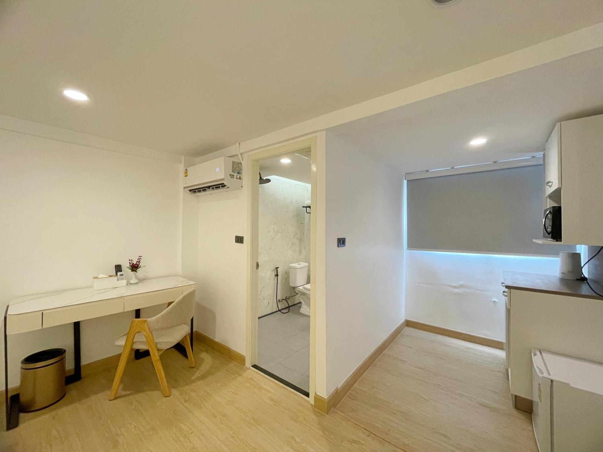 Arawana Express Sukhumvit 22 Aparthotel Bangkok Bagian luar foto