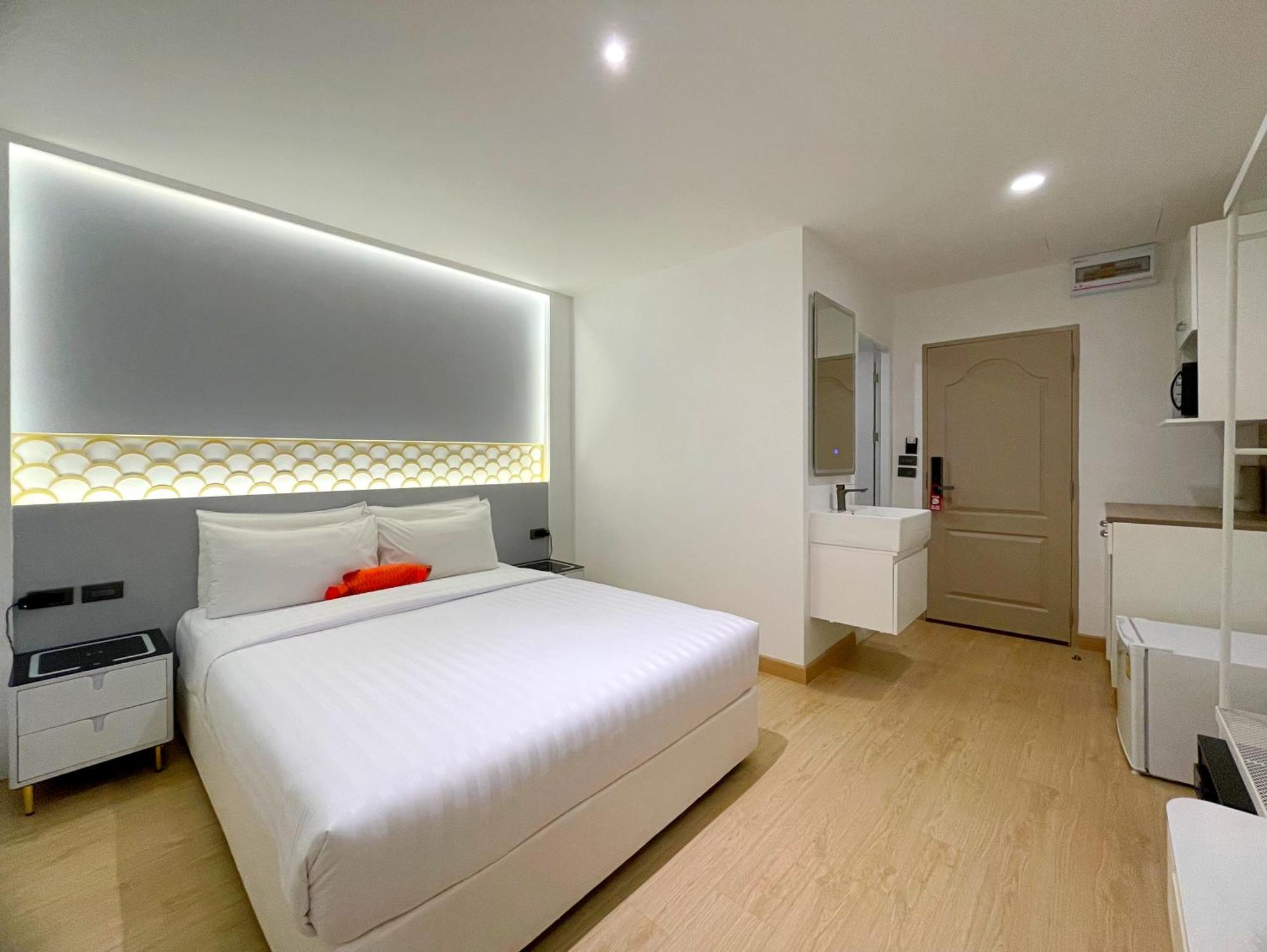 Arawana Express Sukhumvit 22 Aparthotel Bangkok Bagian luar foto