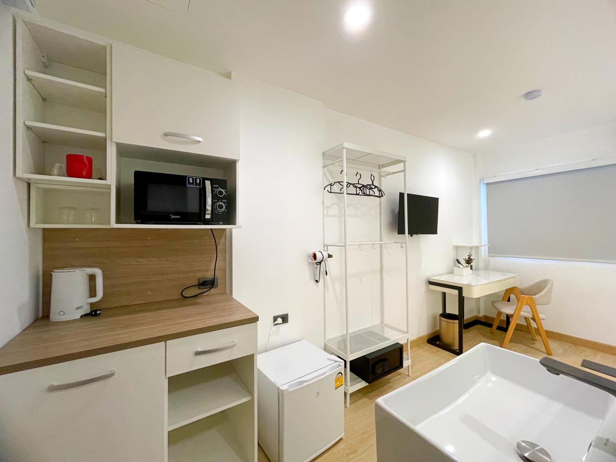 Arawana Express Sukhumvit 22 Aparthotel Bangkok Bagian luar foto