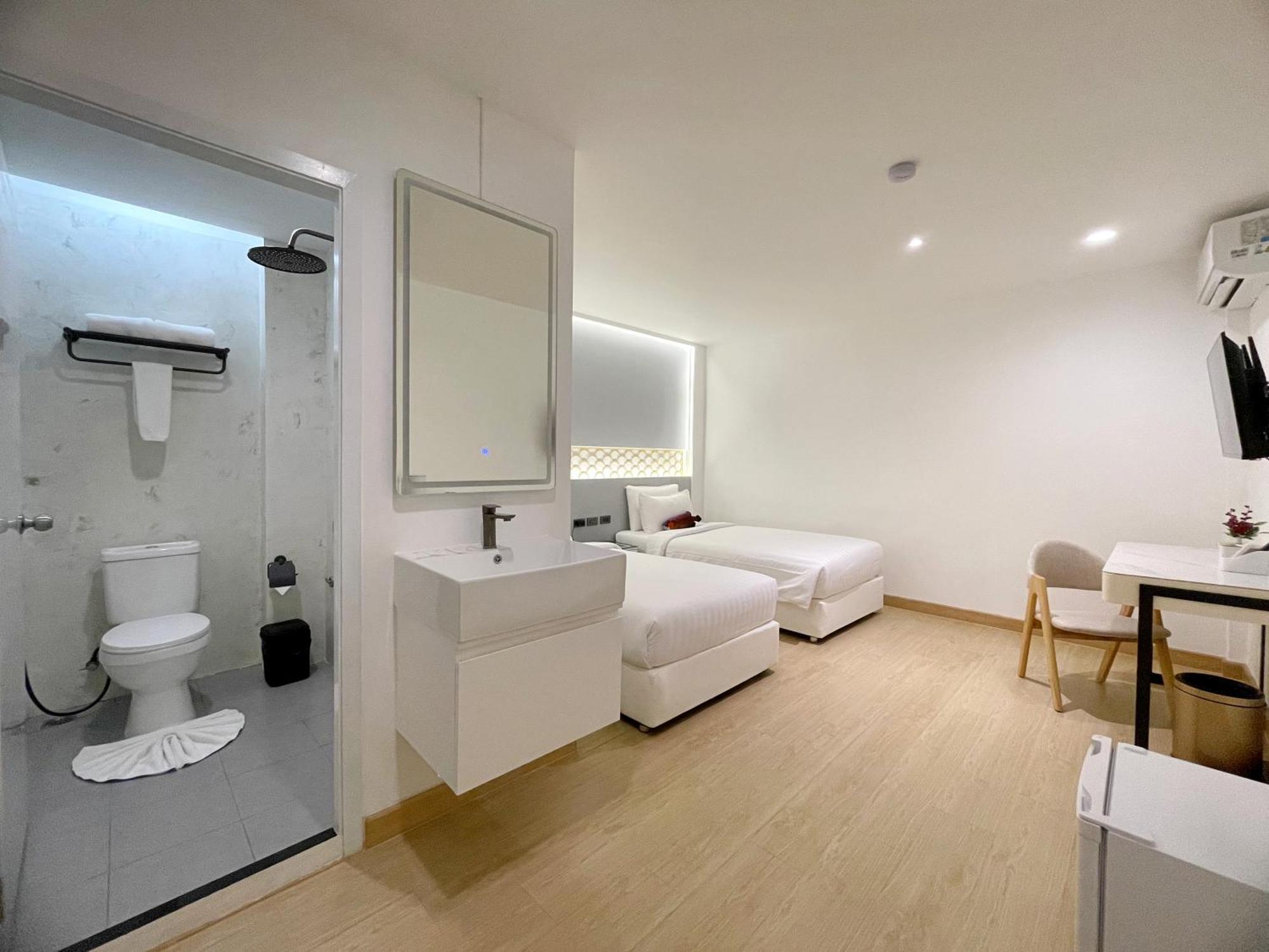 Arawana Express Sukhumvit 22 Aparthotel Bangkok Bagian luar foto